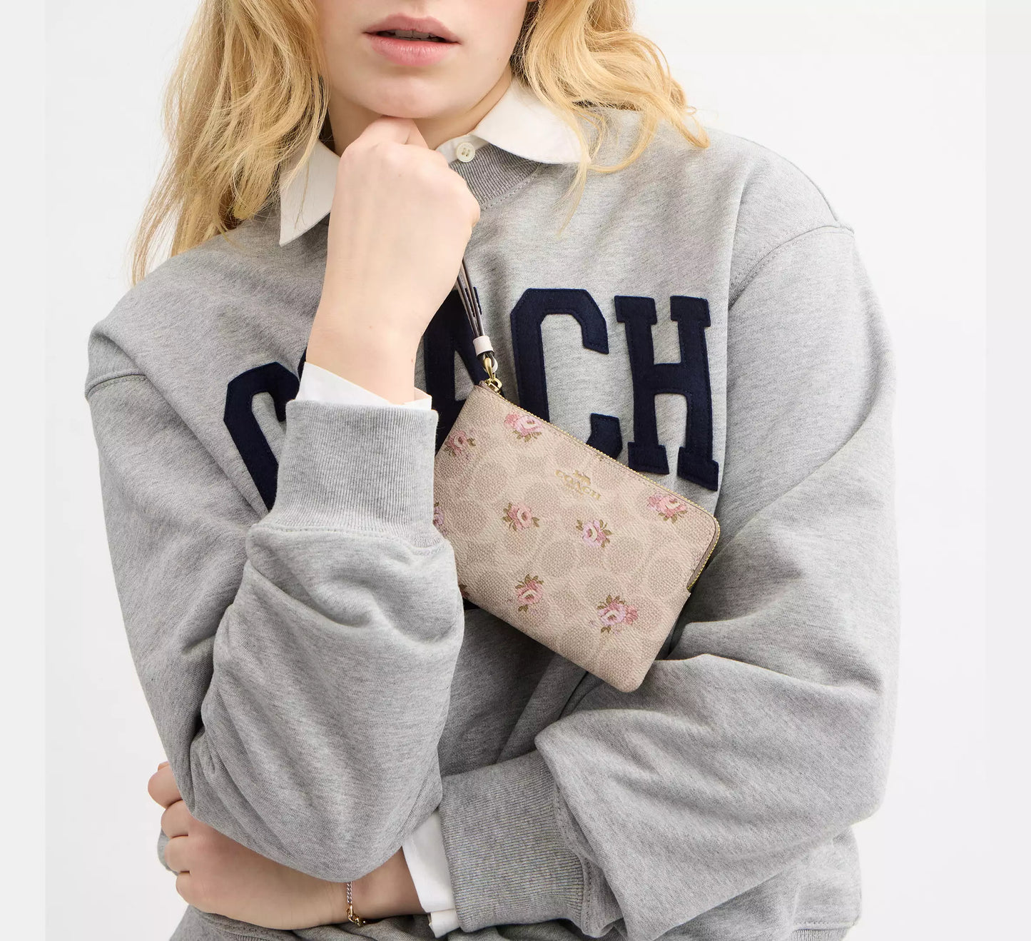 Coach - Corner Zip Wristlet In Signature Canvas With Floral Print (Preorden)