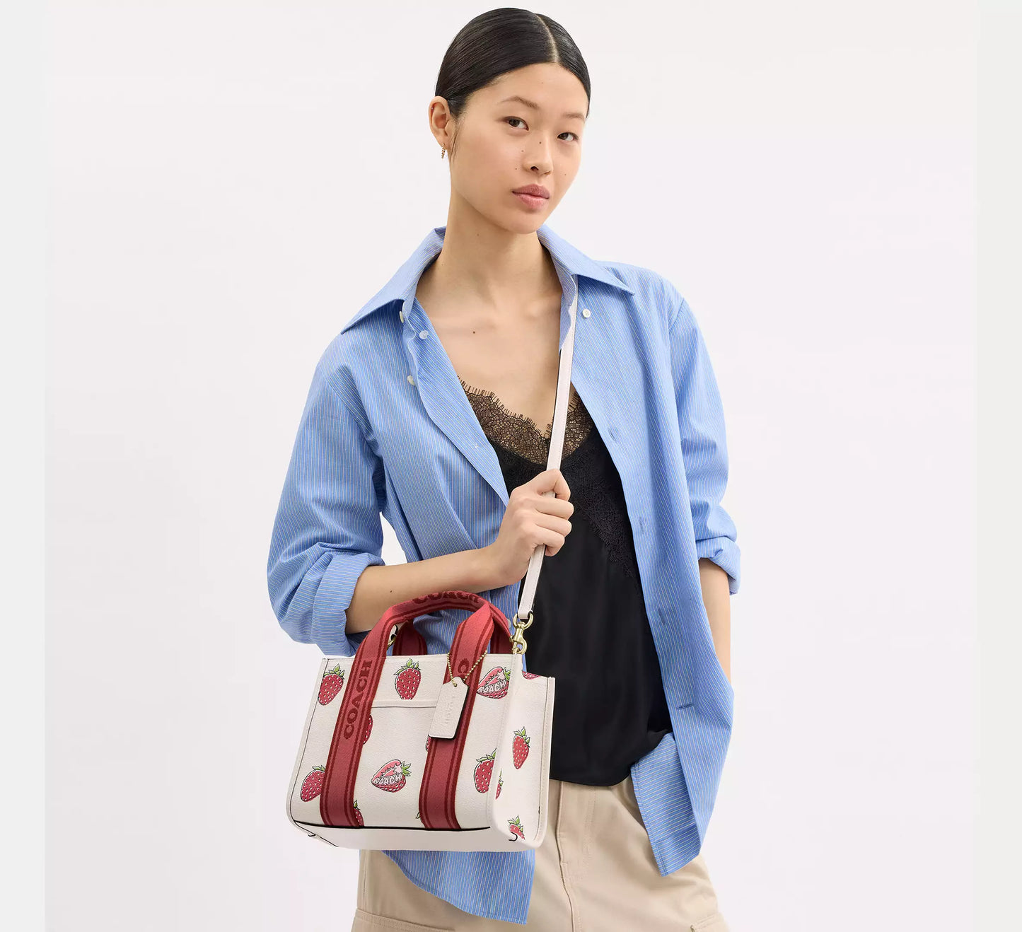 Coach - Smith Tote Bag 24 With Strawberry Print (Preorden)