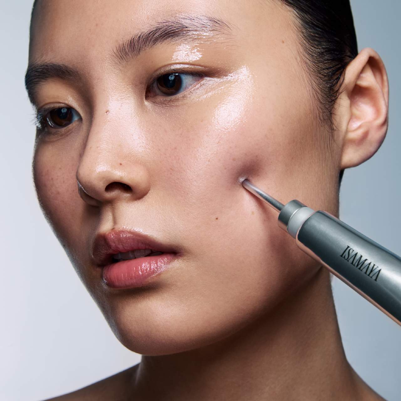 Isamaya - Face Glaze (Preorden)