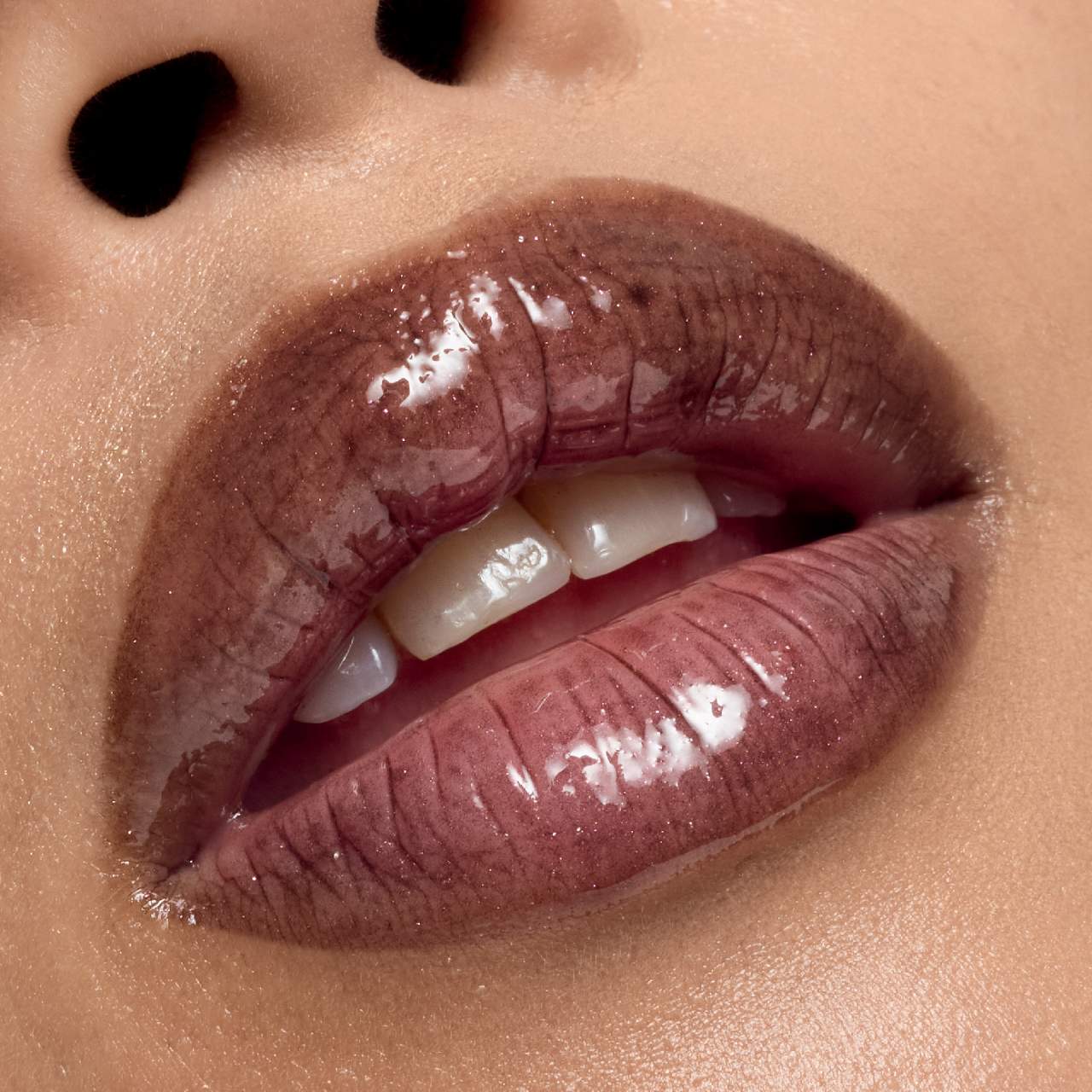 Isamaya - Lip Lacq- Maximising Lip Plumping Serum (Preorden)