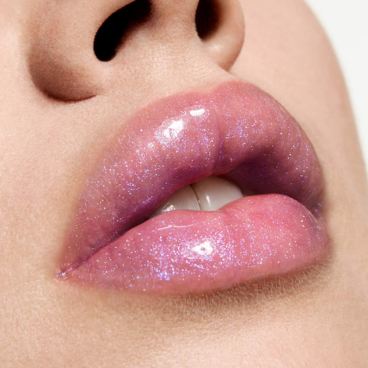 Isamaya - Lip Lacq- Maximising Lip Plumping Serum (Preorden)