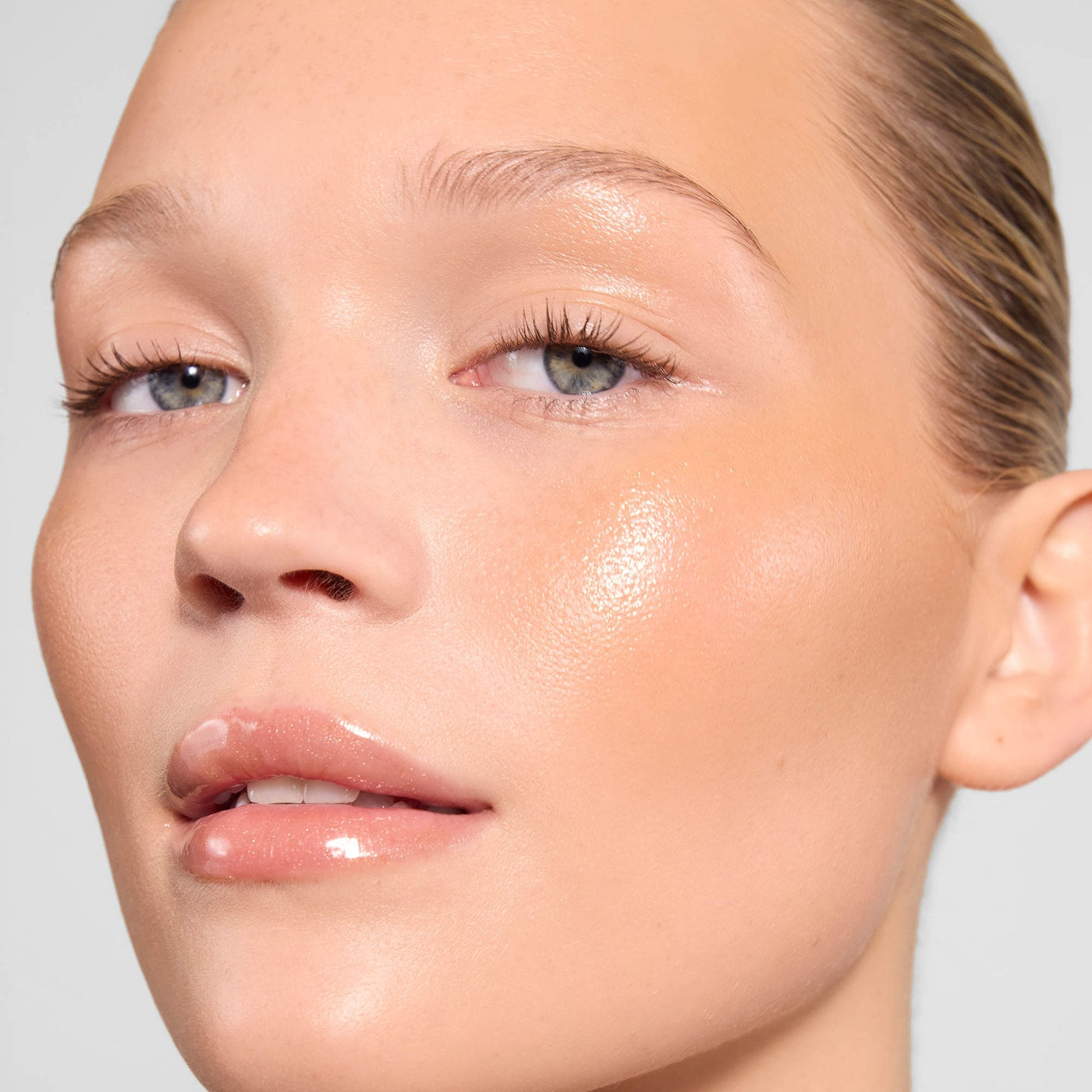 Refy - Topaz Collection: Shimmer Lip Gloss & Liquid Highlighter Set (Preorden)
